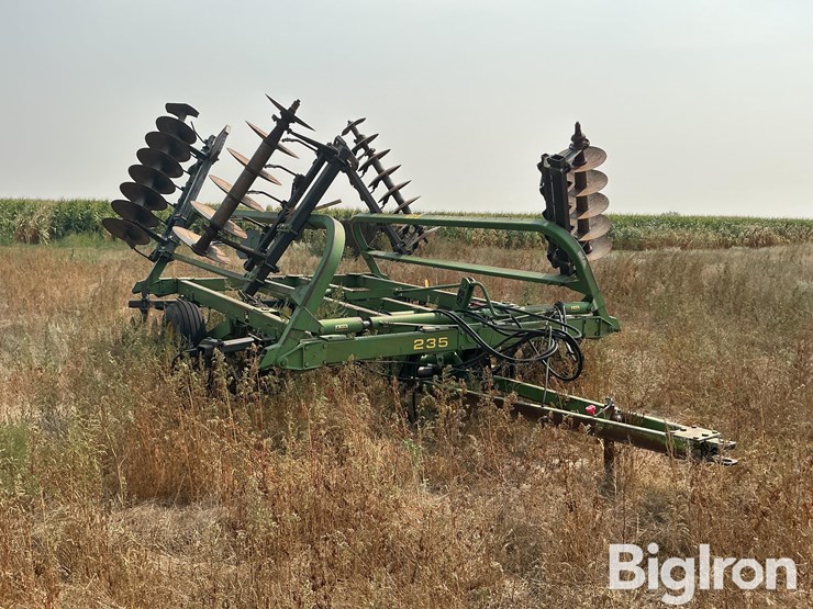 john-deere-235-image-3