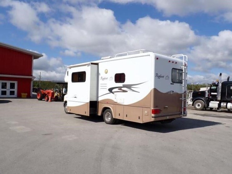 2007-big-foot-30mh26sl-26-ft-s/a-class-c-motorhome-image-6