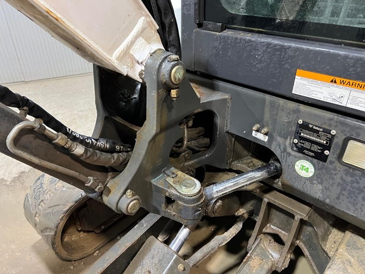 bobcat-e32-image-12