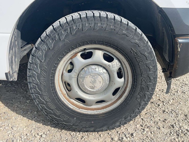 2017-ford-f150-image-16