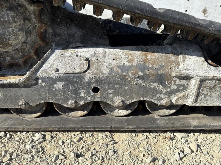 2017-bobcat-t550-image-35