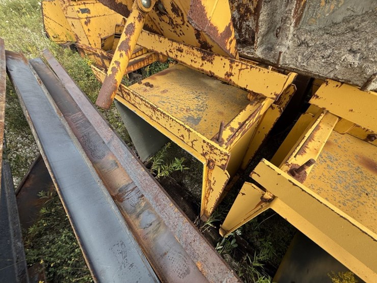 #1415-•-gomaco-gt3600-curb-machine-image-114