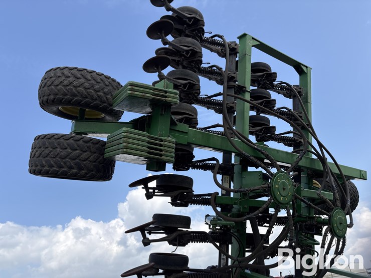 2005-john-deere-1890-image-16