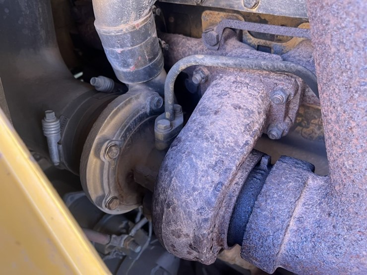 caterpillar-928g-image-81