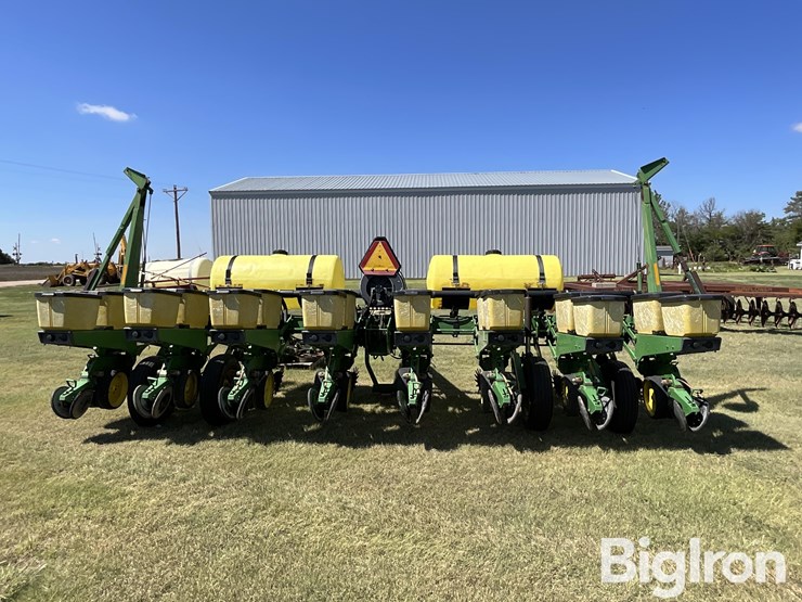 john-deere-7200-image-6