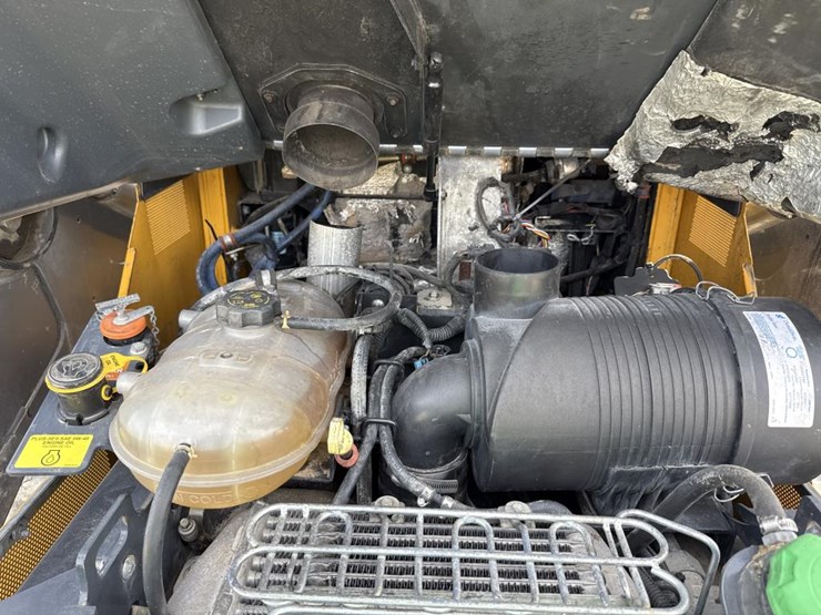 deere-331g-image-26