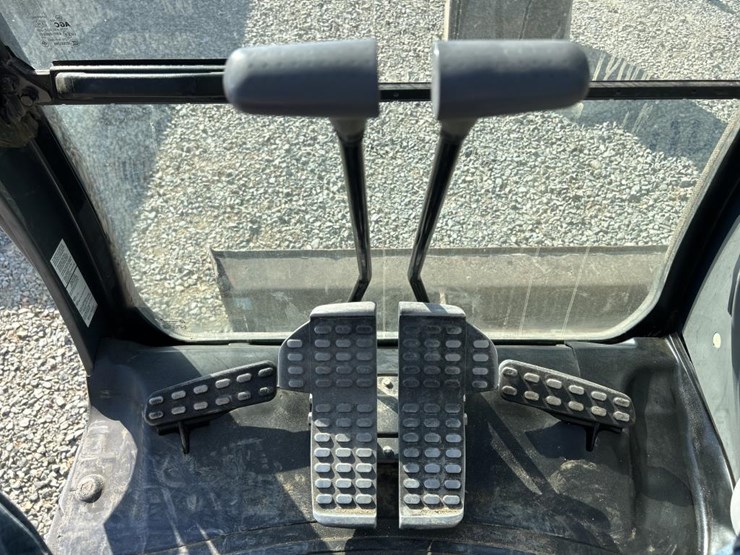 deere-75g-image-61