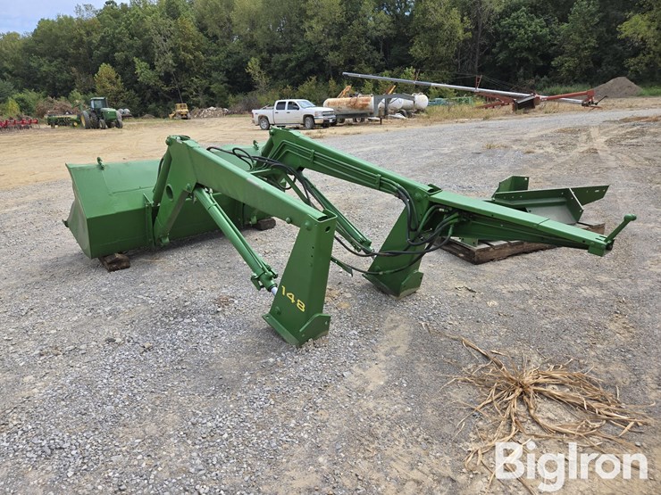 john-deere-148-image-7