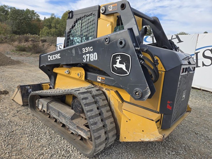 deere-331g-image-3