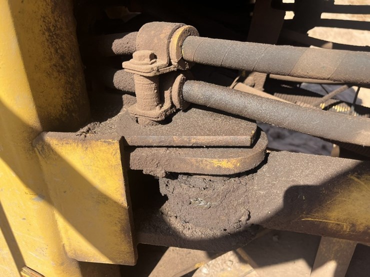 caterpillar-928g-image-61