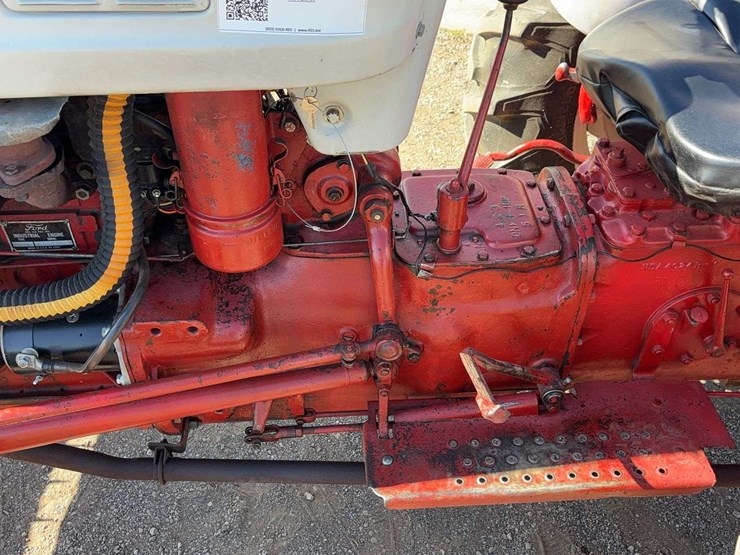 1950-ford-860-image-15
