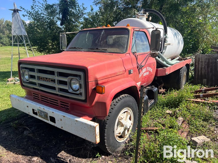 1980-gmc-7000-image-1