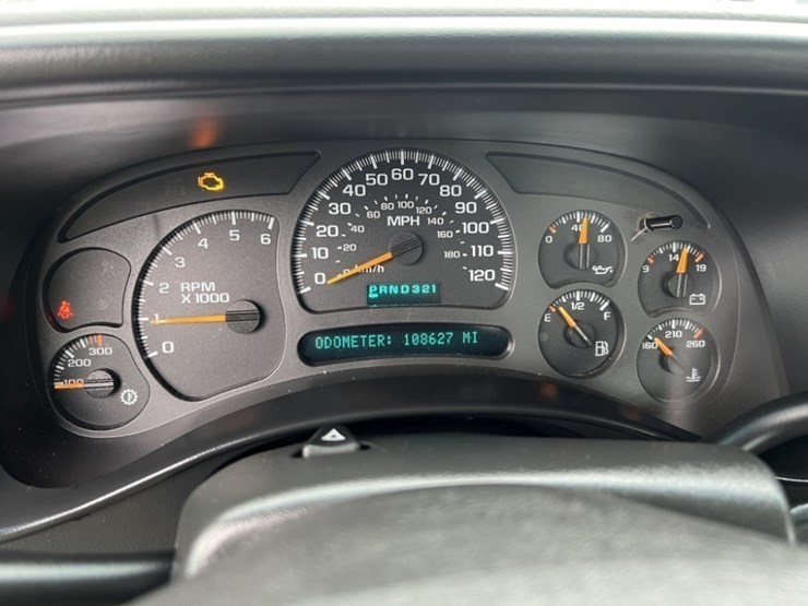 2004-chevrolet-silverado-3500-image-23