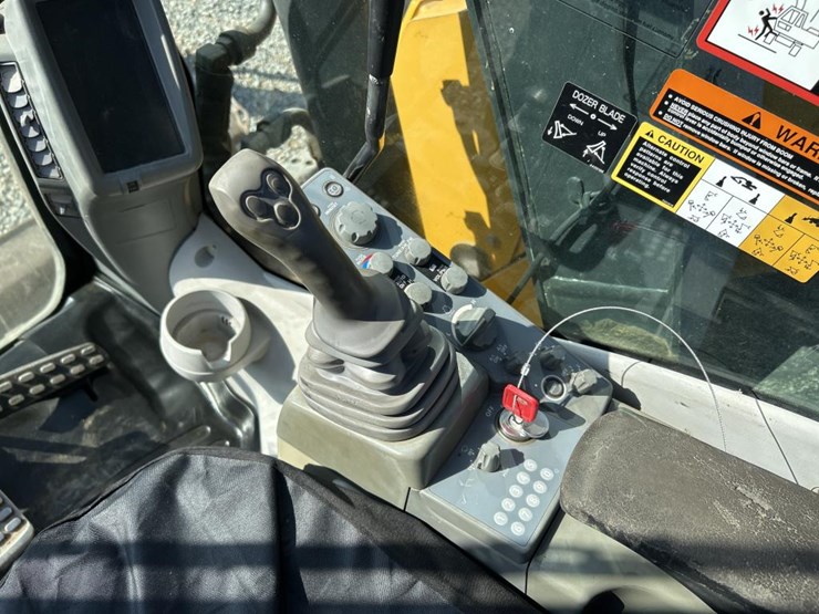 deere-75g-image-58