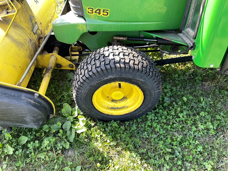 john-deere-345-image-10