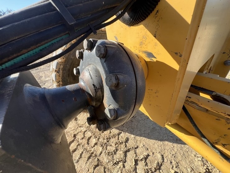 2011-deere-772gp-image-39