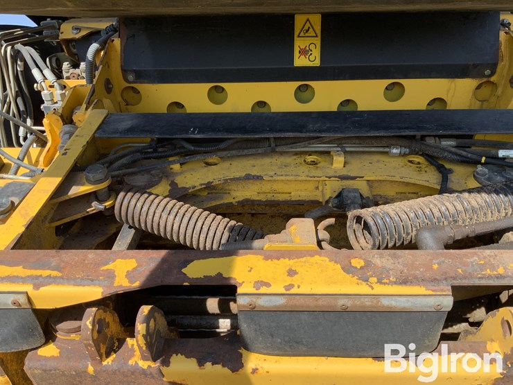 2016-new-holland-fr850-image-17