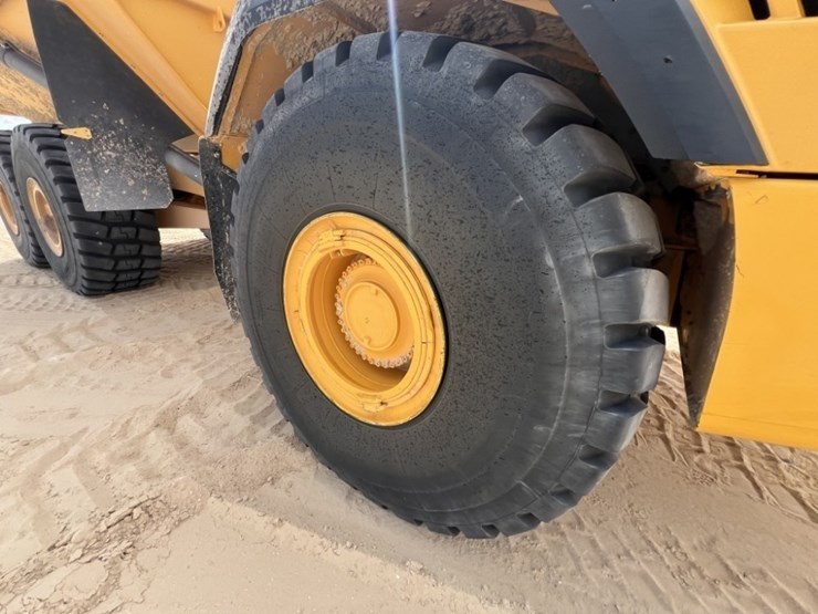 2021-volvo-a60h-image-29