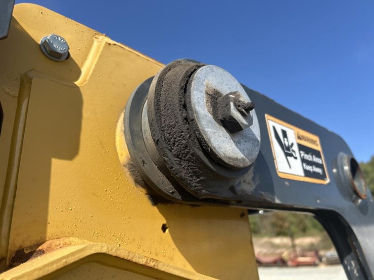 deere-333g-image-25