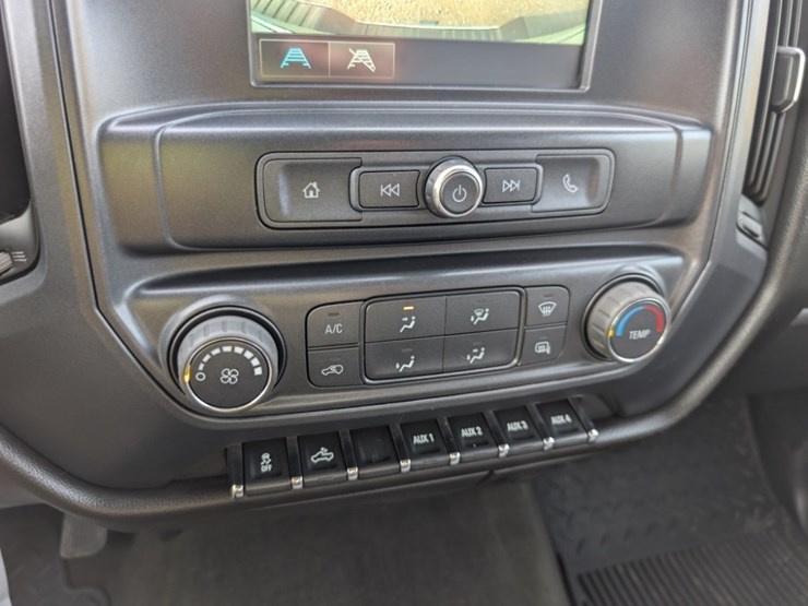 2016-chevrolet-silverado-2500-image-30
