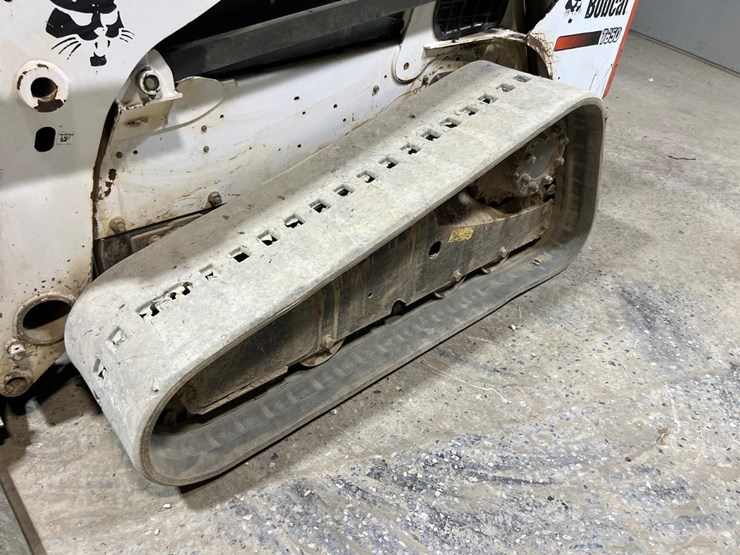 2015-bobcat-t650-image-12