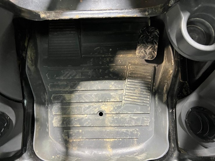 2019-caterpillar-259d3-image-31