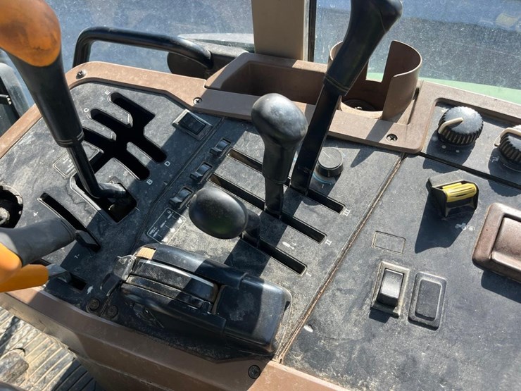 john-deere-7410-image-30