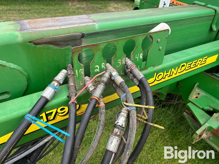 2009-john-deere-1790-ccs-image-10