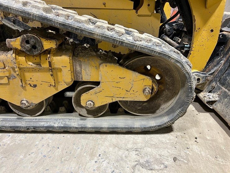 2016-caterpillar-259d-image-20