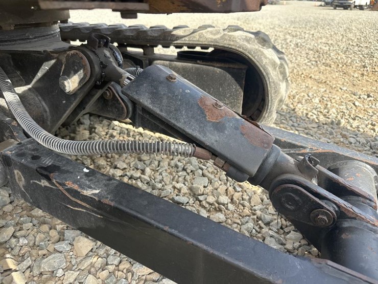 caterpillar-301.7-image-27