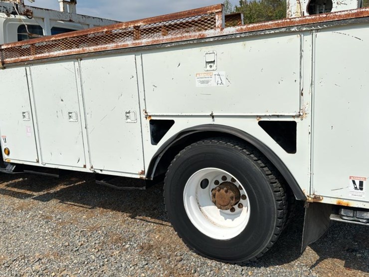 2007-international-durastar-4300-image-30