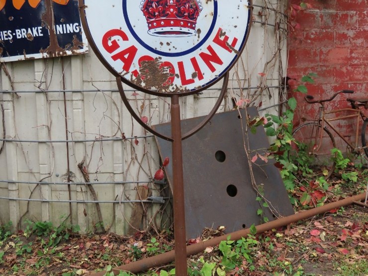 red-crown-porcelain-double-sided-sign-on-stand-image-1