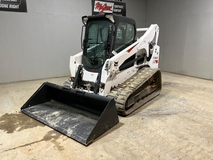 2021-bobcat-t770-image-2