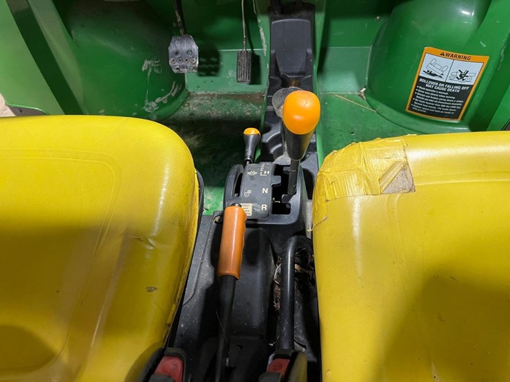 john-deere-gator-image-24