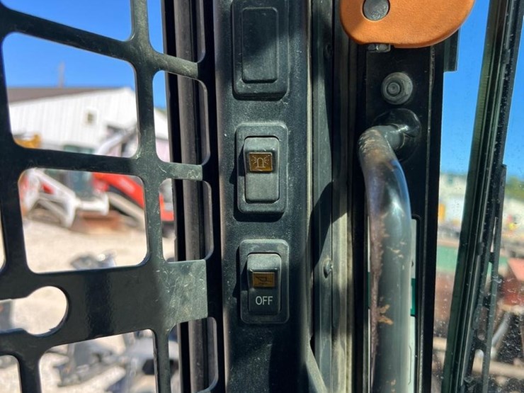 2019-bobcat-s650-image-20