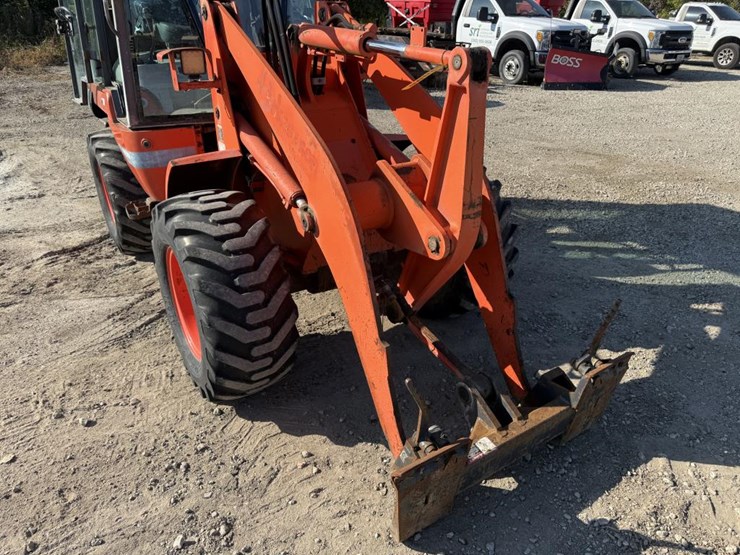 kubota-r520-image-28