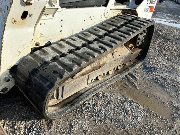 2017-bobcat-t740-image-12