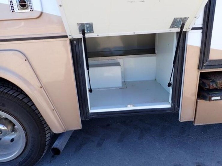2007-big-foot-30mh26sl-26-ft-s/a-class-c-motorhome-image-83