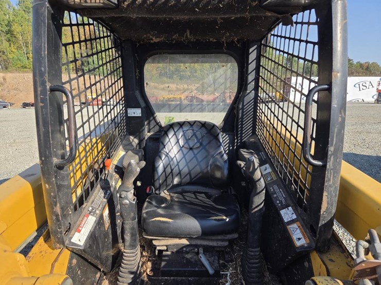 john-deere-250-image-34