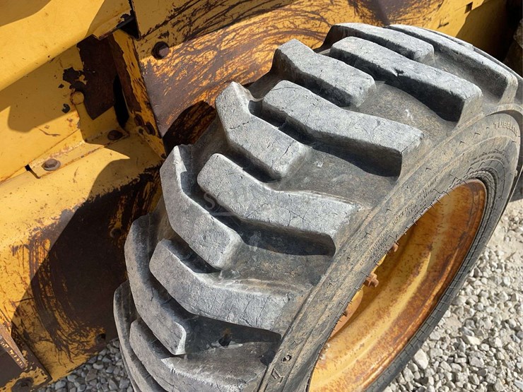 new-holland-lx665-turbo-image-16