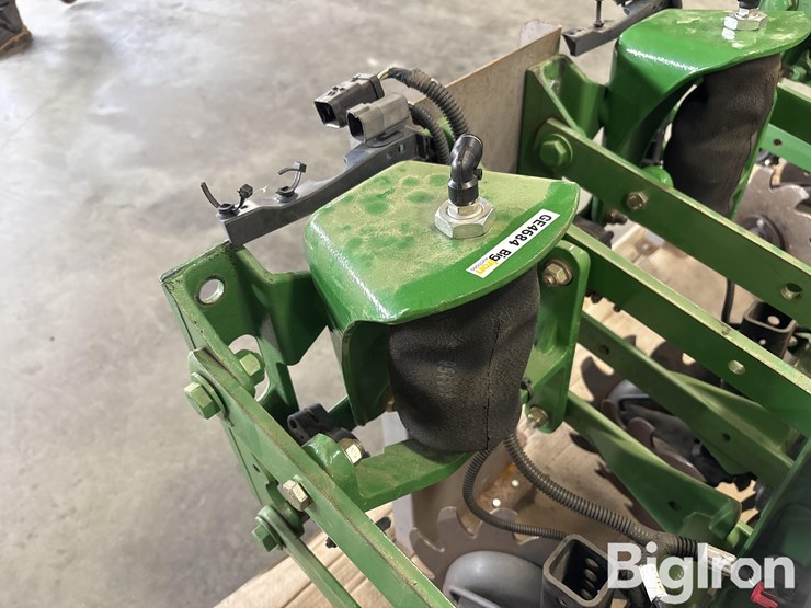 john-deere-1790-image-10