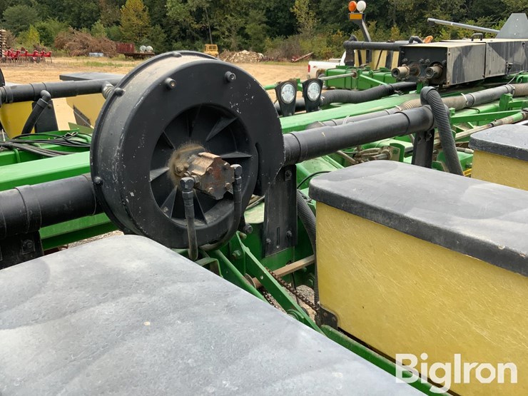 john-deere-7200-image-19