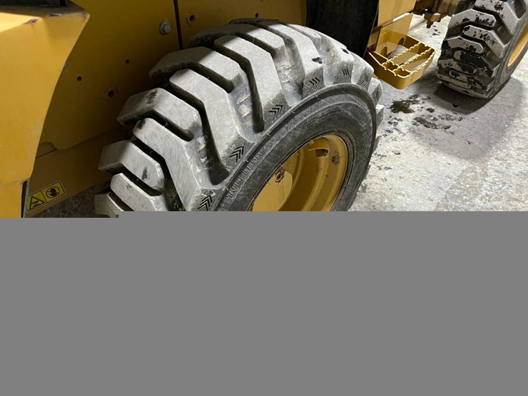 2017-caterpillar-903c2-image-18