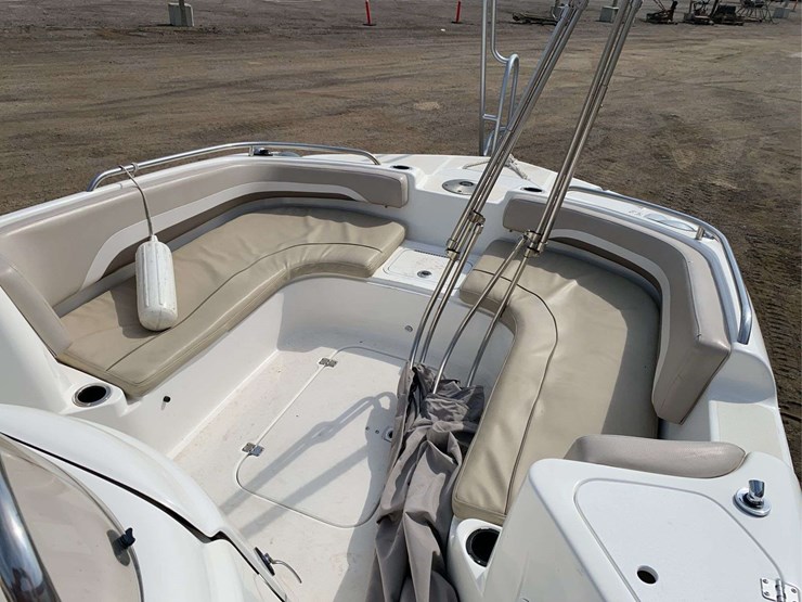 2018-hurricane-cc231-boat-image-21