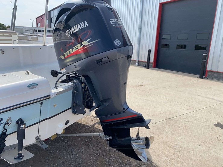 2018-hurricane-cc231-boat-image-16