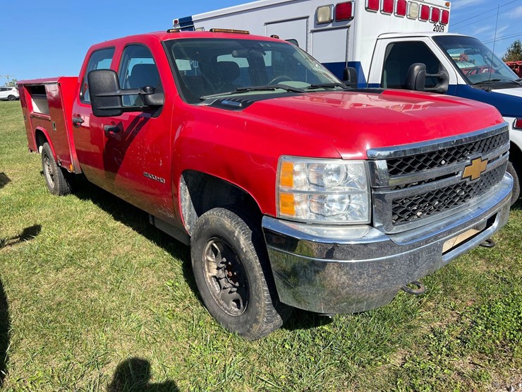 2012-chevrolet-2500hd-image-3
