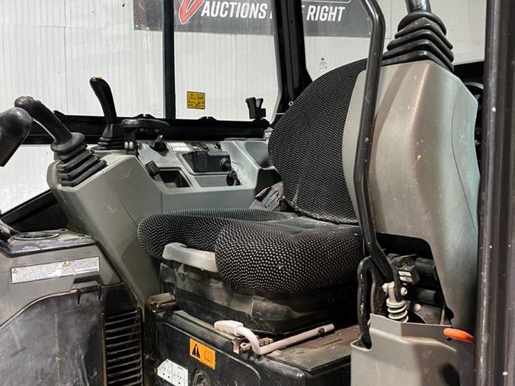 2022-bobcat-e42-image-24