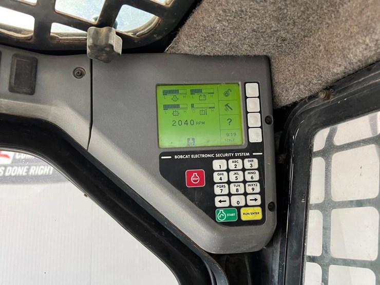 2006-bobcat-t250-image-25