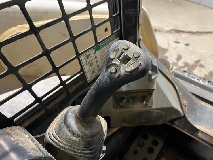 2021-bobcat-t770-image-26