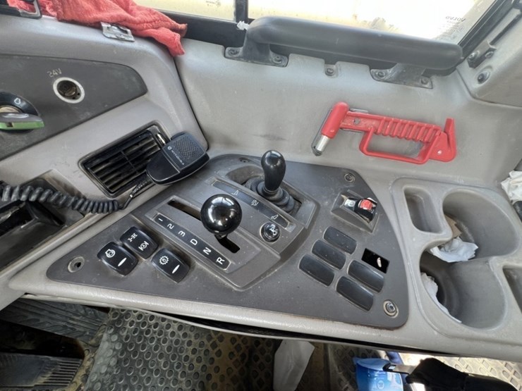 2019-volvo-a60h-image-34